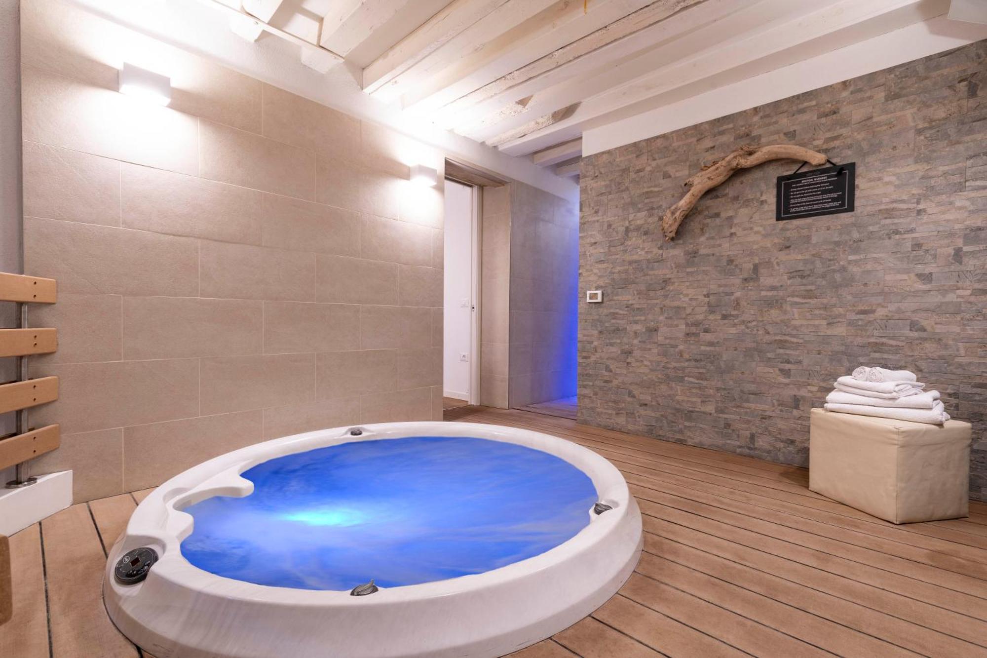 Apartamento San Samuele Centro+ Wellness Pool Jacuzzi